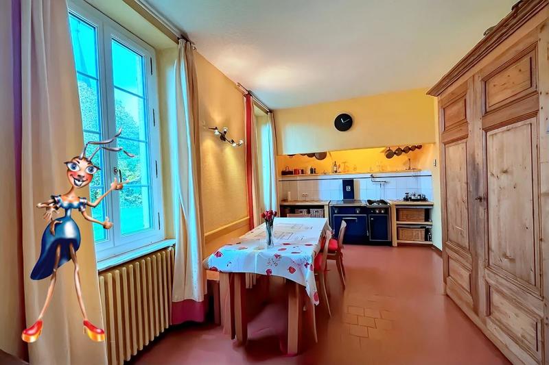 Demeure - 234 m² - 7 pièces