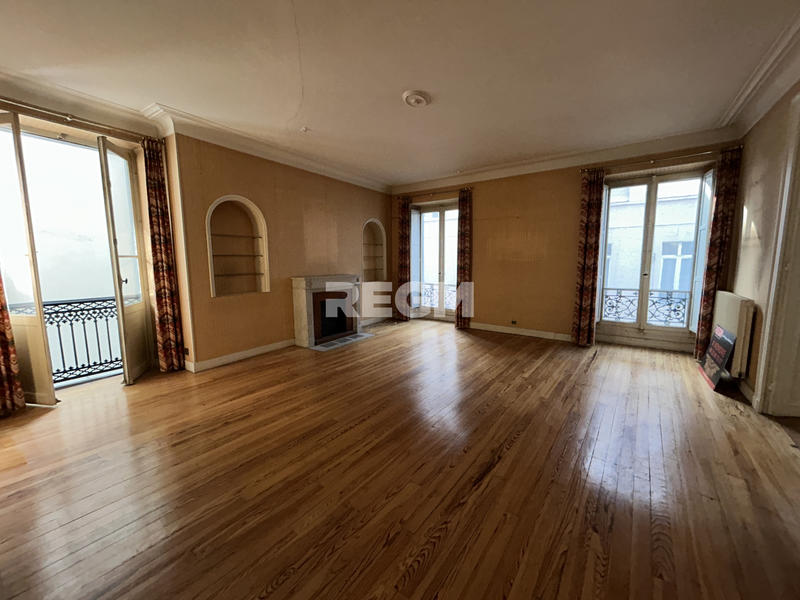 Appartement - 117 m² - 5 pièces