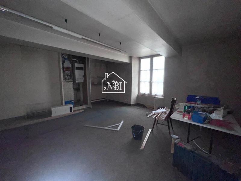 Local d'activité / Entrepôt - 323 m²