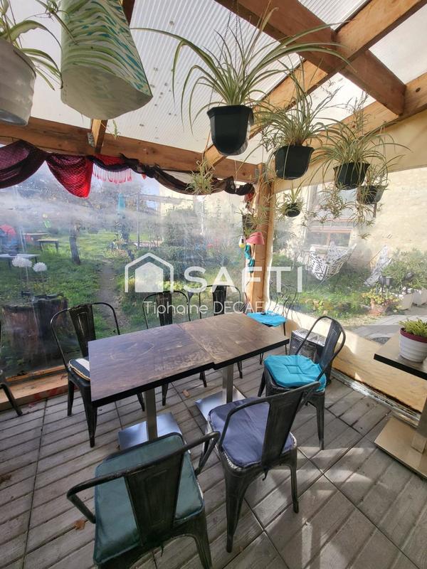 Maison - 310 m² - 16 pièces