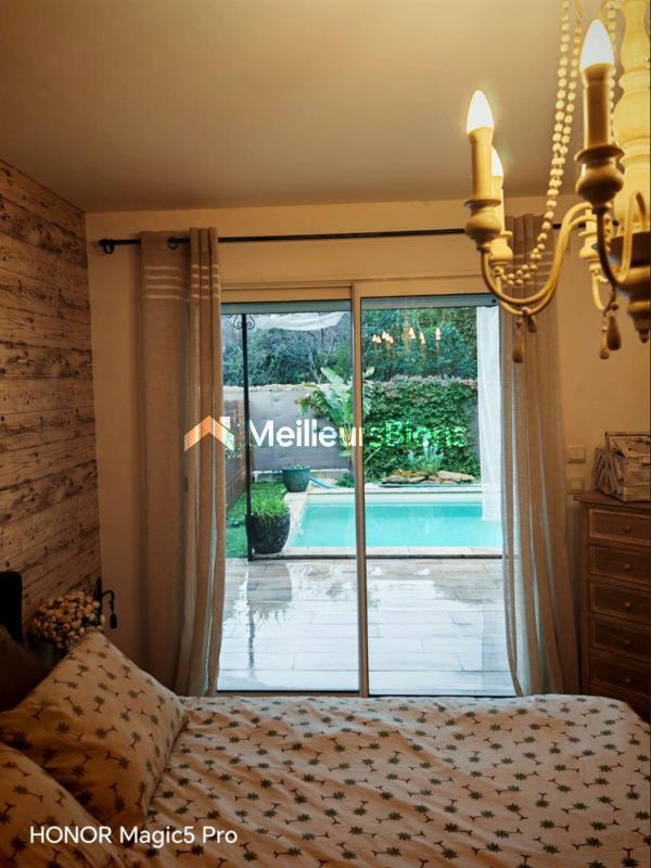 Villa - 164 m² - 8 pièces