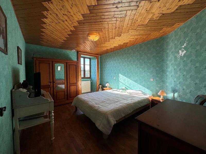 Maison en pierre - 206 m² - 8 pièces