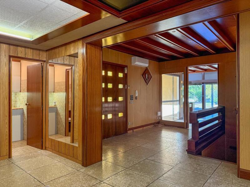 Propriété - 344 m² - 9 pièces