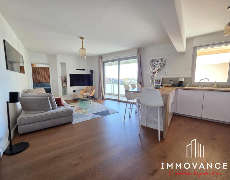 Appartement - 80 m² - 4 pièces