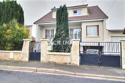 Maison - 140 m² - 6 pièces