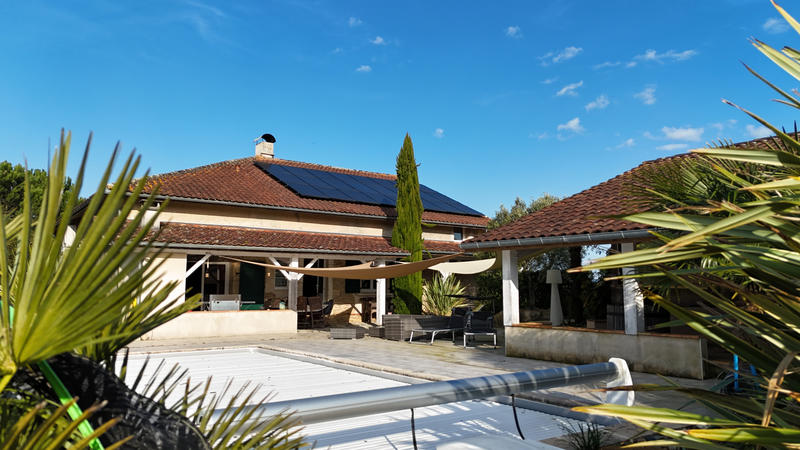 Maison - 260 m² - 6 pièces