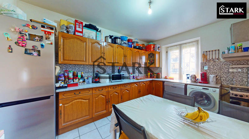 Maison - 90 m² - 5 pièces