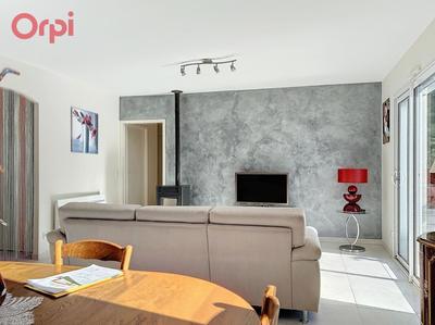 Maison - 93 m² - 4 pièces