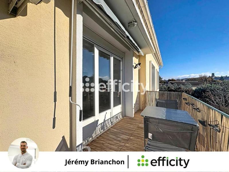 Pavillon - 160 m² - 6 pièces