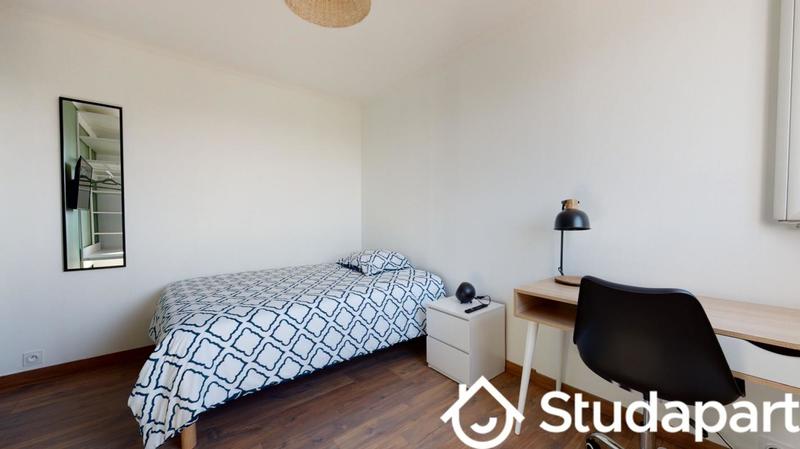 Chambre - 9 m² - 1 pièce