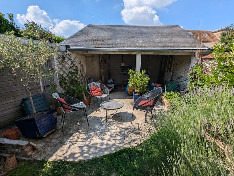 Maison - 201 m² - 9 pièces