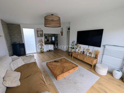 Maison - 189 m² - 8 pièces