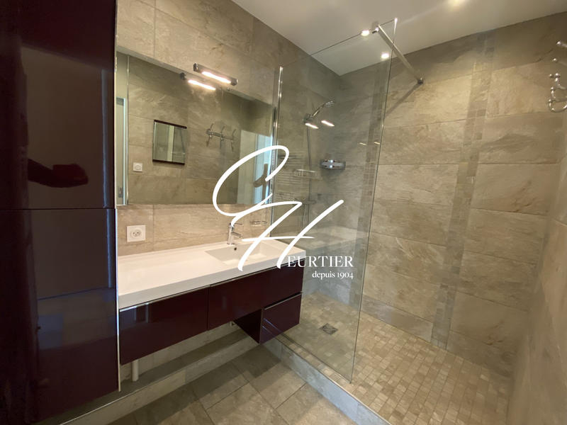 Appartement - 79 m² - 3 pièces