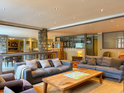 Appartement - 232 m² - 6 pièces