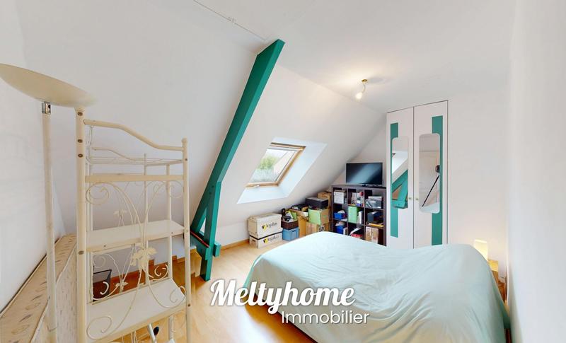 Maison - 102 m² - 5 pièces