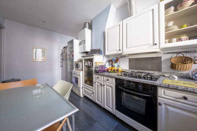 Duplex - 201 m² - 6 pièces