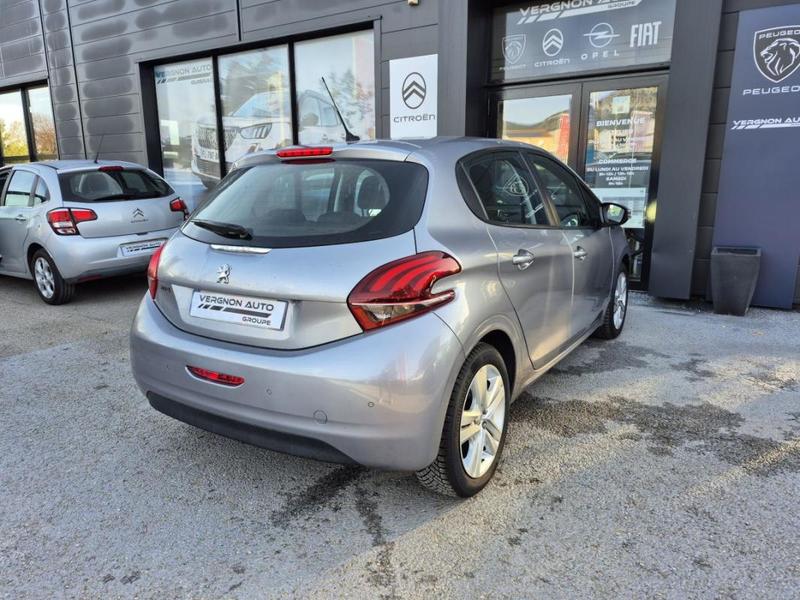 Peugeot 208 Puretech 82 Signature