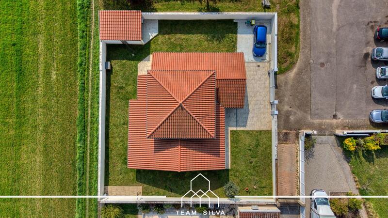 Maison - 165 m² - 6 pièces