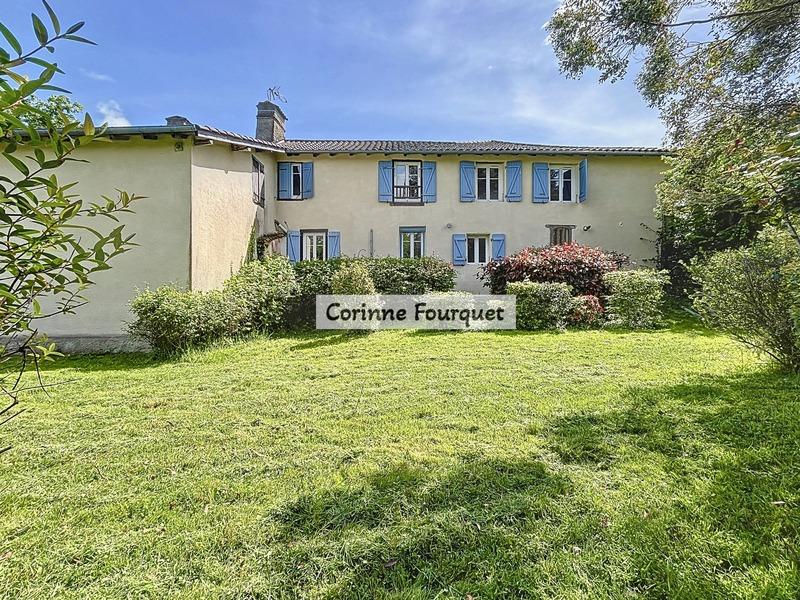 Maison - 160 m² - 8 pièces