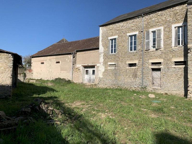 Maison - 648 m² - 11 pièces