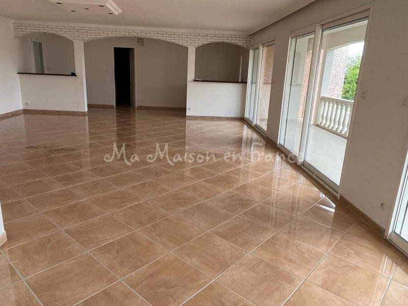 Maison - 153 m² - 7 pièces