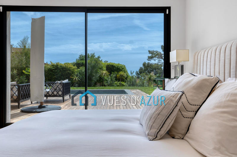 Villa - 248 m² - 5 pièces