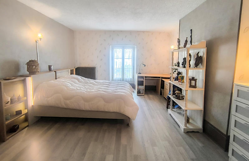 Maison - 208 m² - 7 pièces