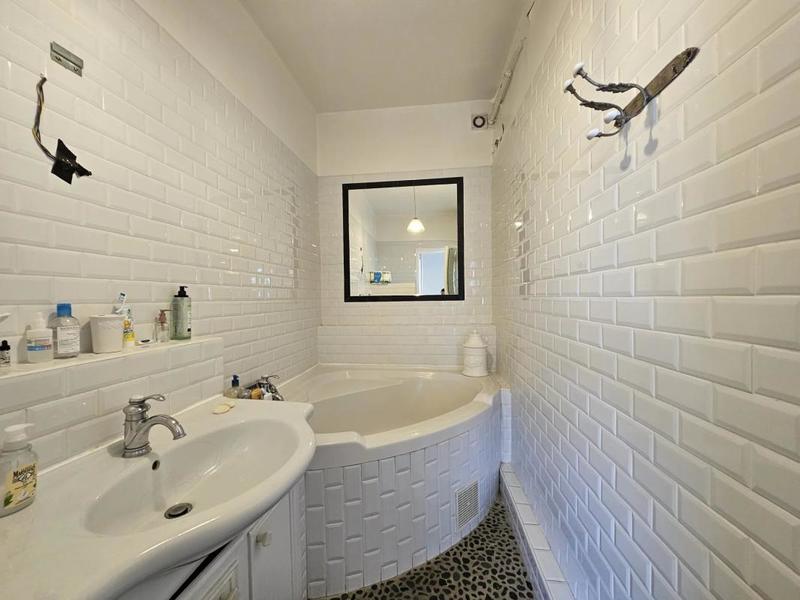 Appartement - 111 m² - 5 pièces