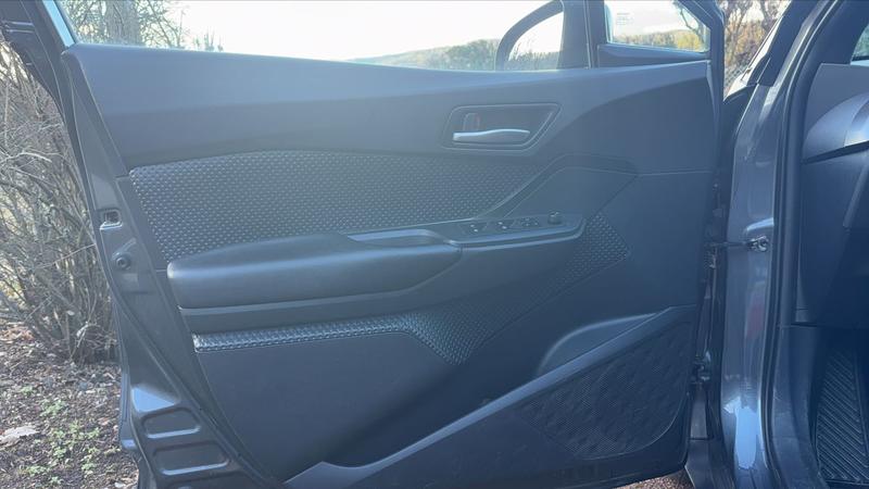 Toyota c-Hr 1.8 Vvt-i 122 Hybrid Cvt Dynamic - Automatique Entretien constructeur