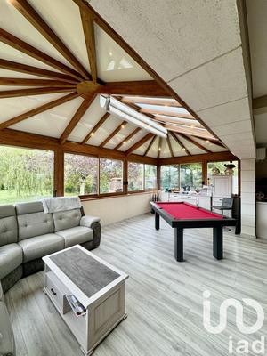 Maison - 167 m² - 8 pièces