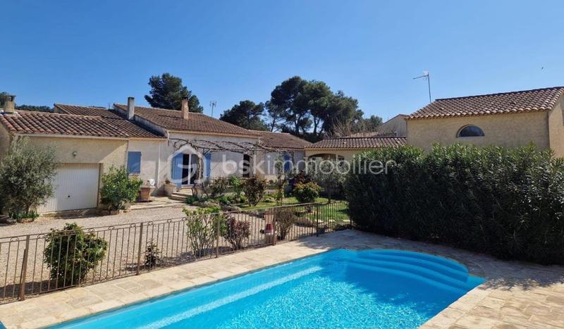 Maison - 265 m² - 13 pièces