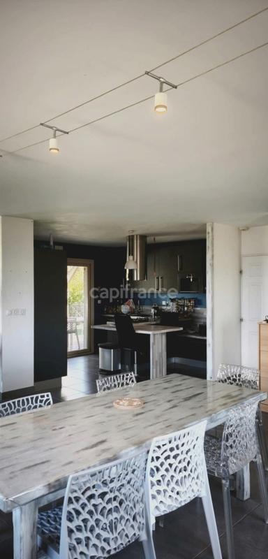 Maison - 157 m² - 5 pièces