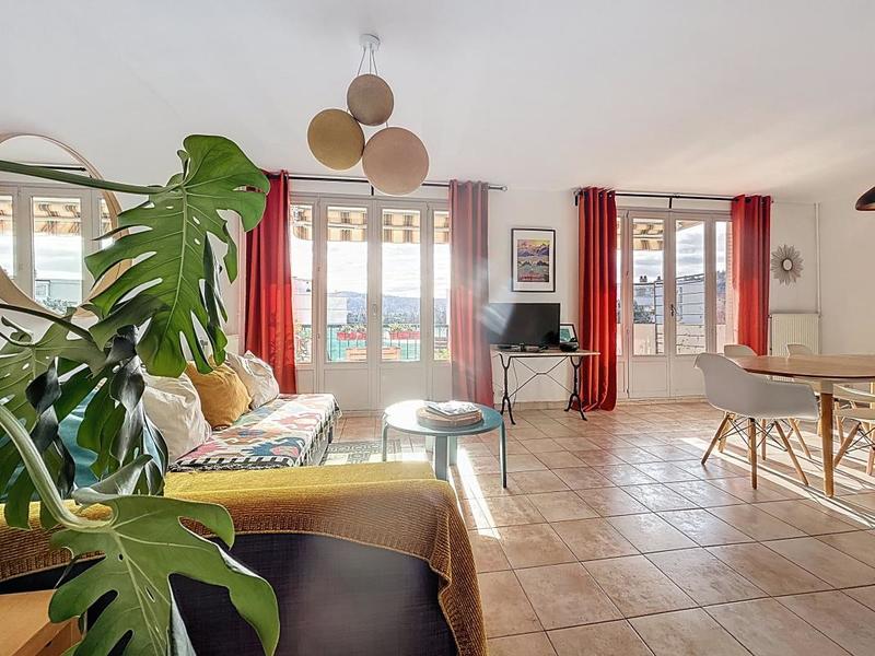 Appartement - 86 m² - 4 pièces