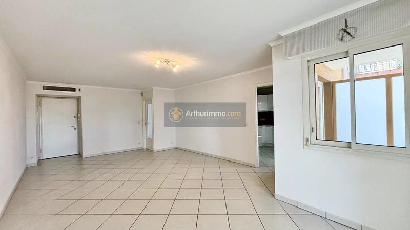 Appartement - 75 m² - 3 pièces