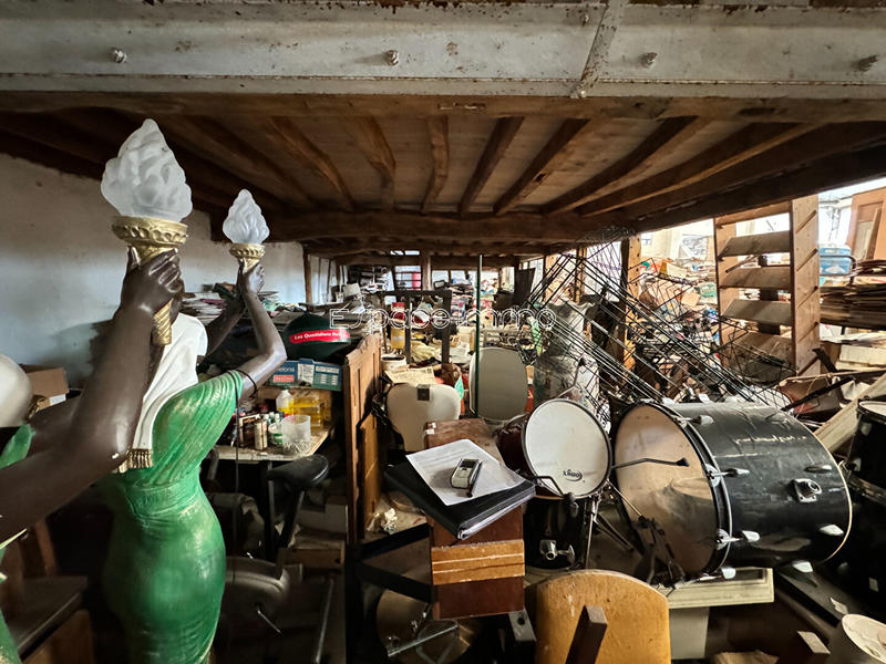 Local commercial - 467 m²