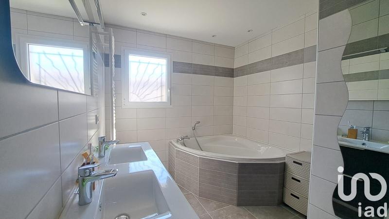 Maison - 94 m² - 4 pièces