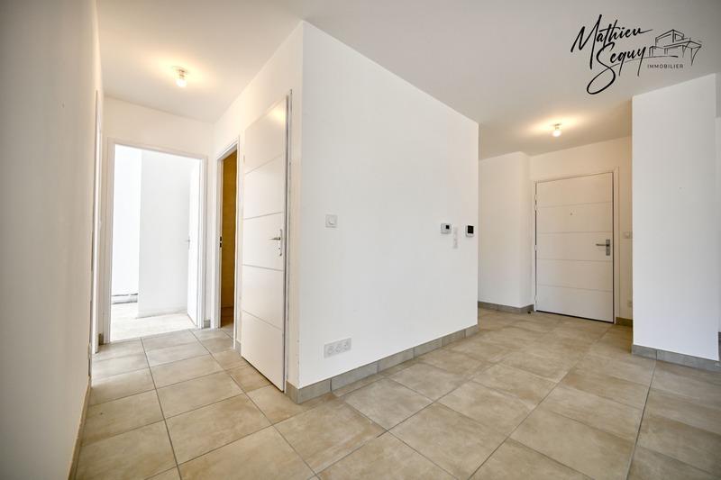 Appartement - 102 m² - 4 pièces