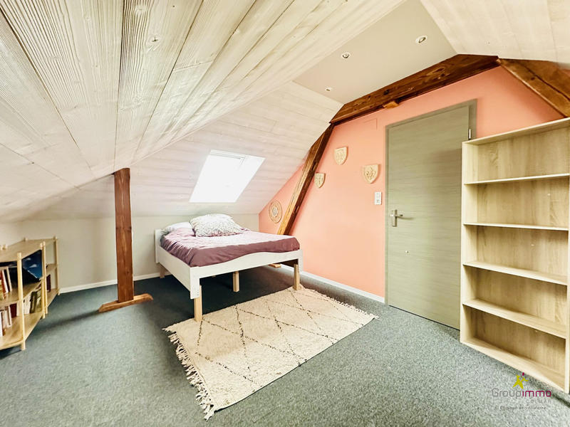 Maison - 198 m² - 7 pièces