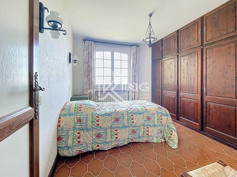 Villa - 212 m² - 6 pièces