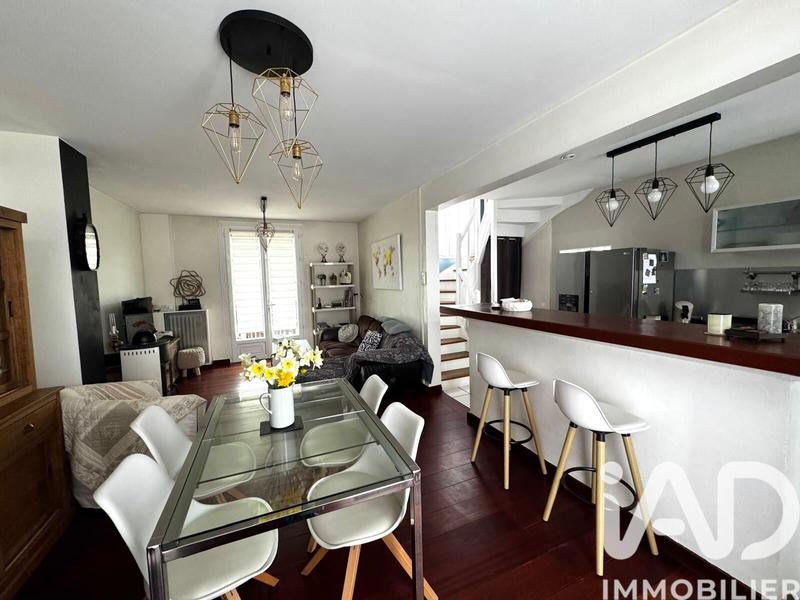 Maison - 88 m² - 4 pièces