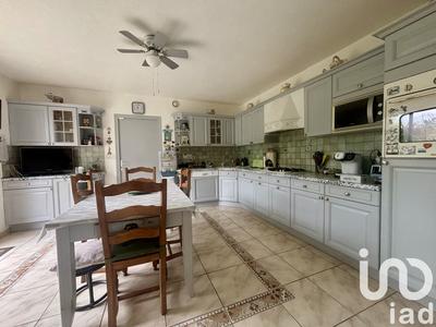 Maison - 137 m² - 5 pièces