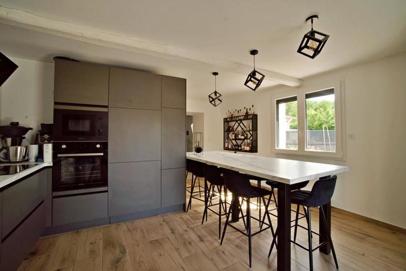 Maison - 147 m² - 5 pièces