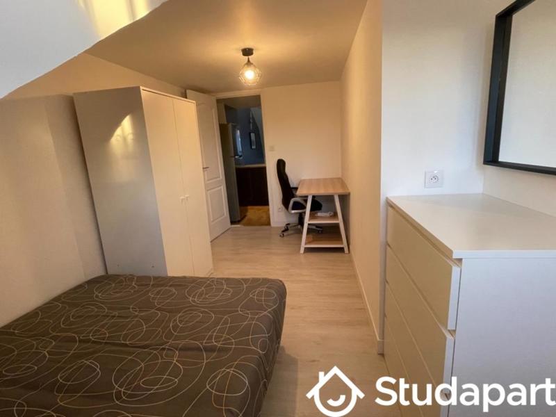 Chambre - 12 m² - 1 pièce