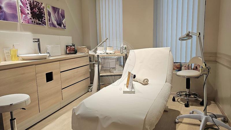 Immeuble - 208 m² - 9 pièces