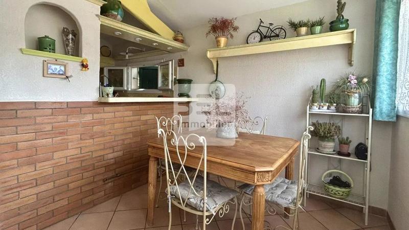 Villa - 100 m² - 5 pièces