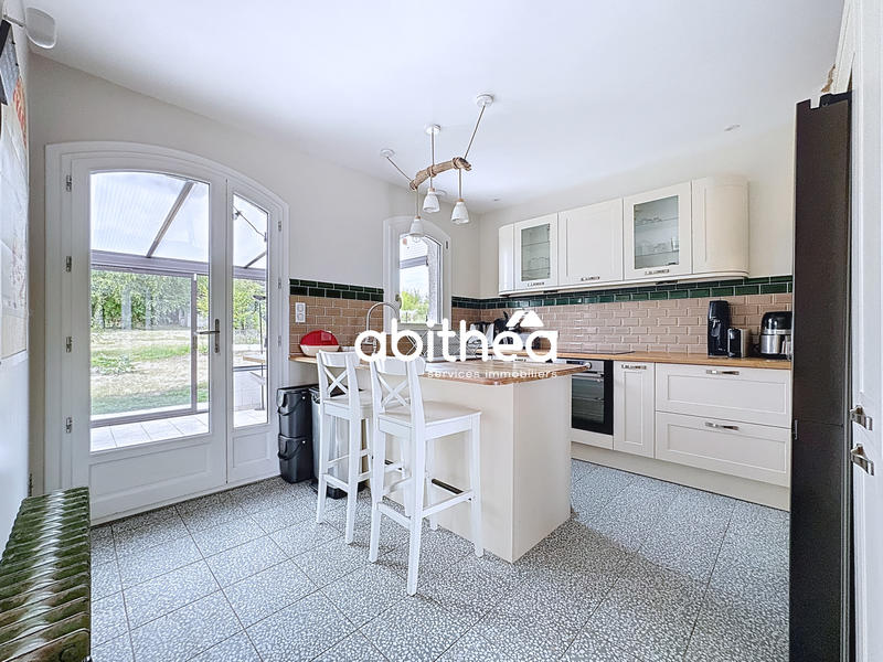 Maison - 164 m² - 9 pièces