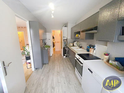 Appartement - 70 m² - 3 pièces