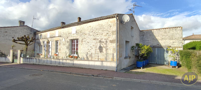 Maison - 105 m² - 4 pièces