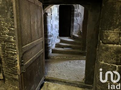 Maison - 260 m² - 7 pièces