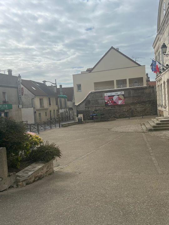 Maison - 285 m² - 5 pièces